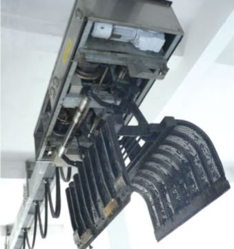 移動抓斗式格柵除污機(jī)